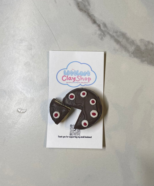 Yellow Cake Magnet Set